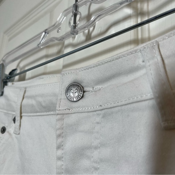 Frye White Cropped Ankle Jeans Relaxed Fit Size 12 - Picture 4 of 10